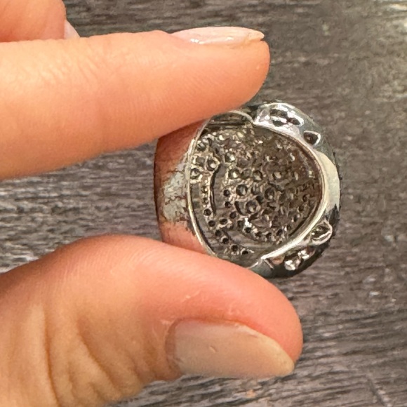 SERENA WILLIAMS SILVER TONE & CUBIC ZIRONCIA SWIRL RING! - Picture 4 of 4